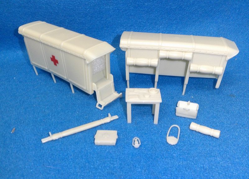 CTS757B Ambulance Wagon Top & Medical Accessories CREAM (54MM) 